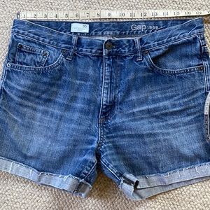 Gap sexy boyfriend shorts